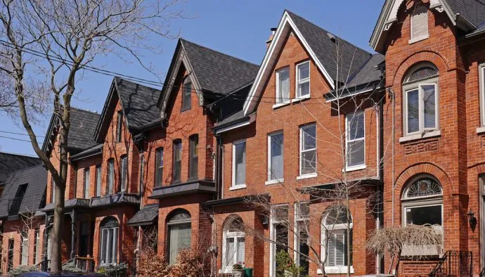 houses for sale in toronto under $1M